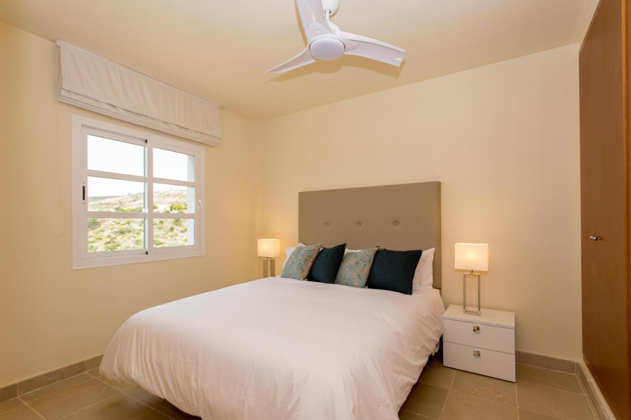 Manilva Townhouse With Spectacular Views Of Gibraltar Villa Eksteriør billede